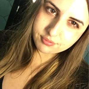 Meet your Posher, Stacy