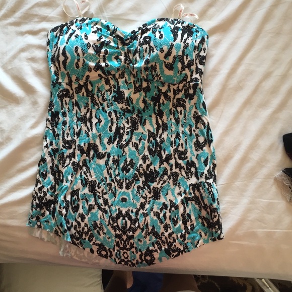 2015 G by Guess tube top print with padding