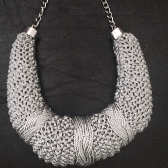H&M silver knitted necklace