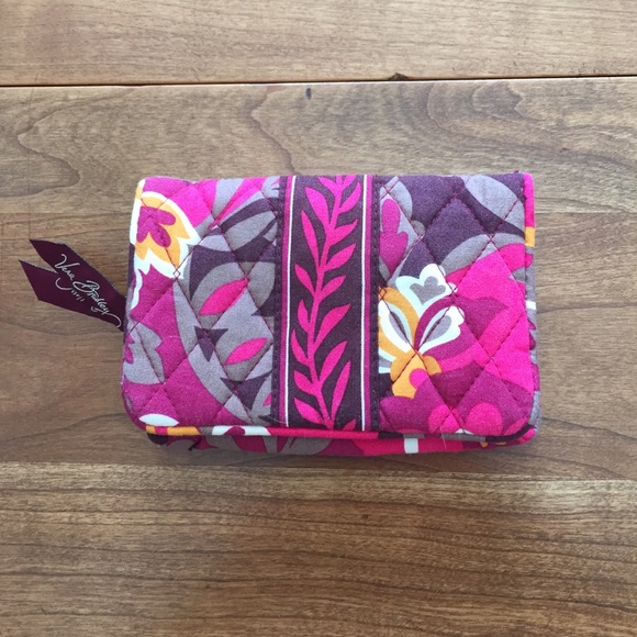 Vera Bradley Wallet in Carnaby