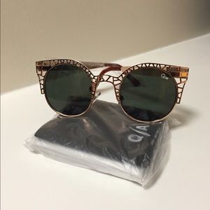 Quay Fleur Gold Sunglasses