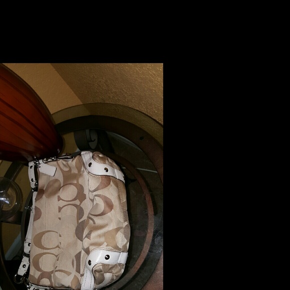 Coach Handbag - Picture 3 of 4