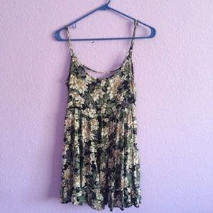 Brandy Melville floral open back jada dress