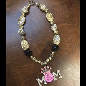 NWOT Mom/My Family Rocks Necklace