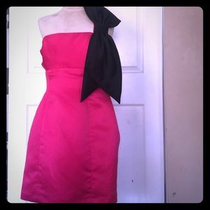 NWT- pink satin dress with black🎀💕💕