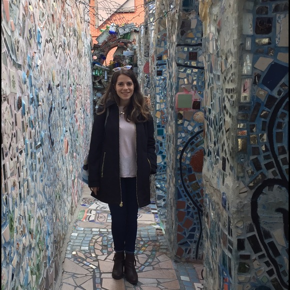 Welcome To My Closet!!! - Picture 2 of 4