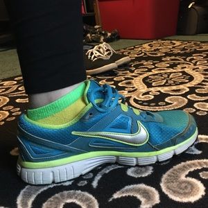 Nike Dual Fusion Shoes