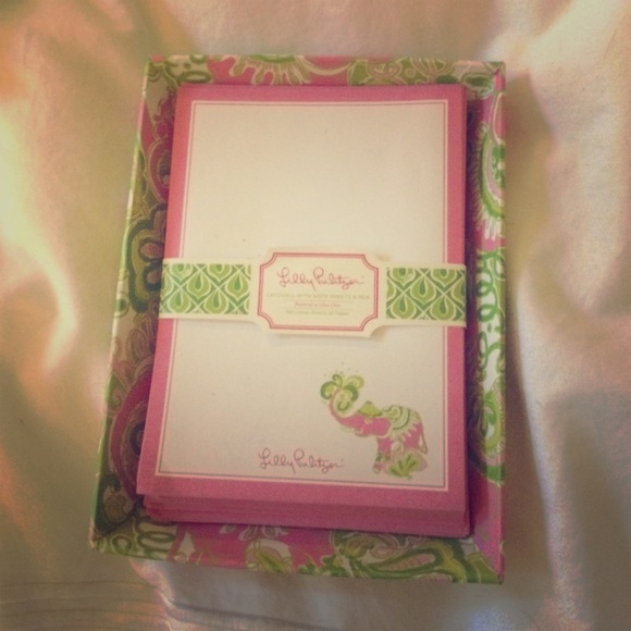 Brand-new lily stationary