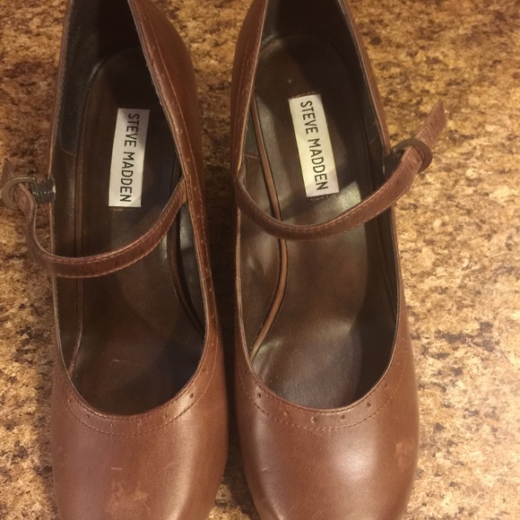 Size 8 1/2 Steve Madden Brown Shoes