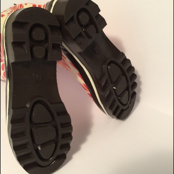 Kate Spade Flower Rain Boots - Picture 3 of 4