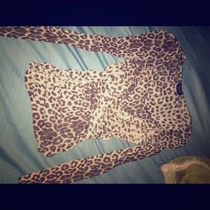 Bebe leopard top
