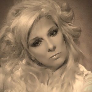 Meet your Posher, Michele