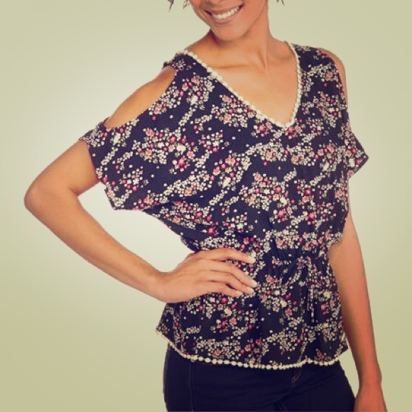 Cold shoulder top