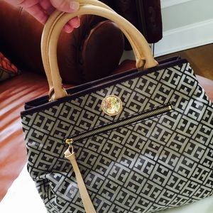 Tommy Hilfiger Tote