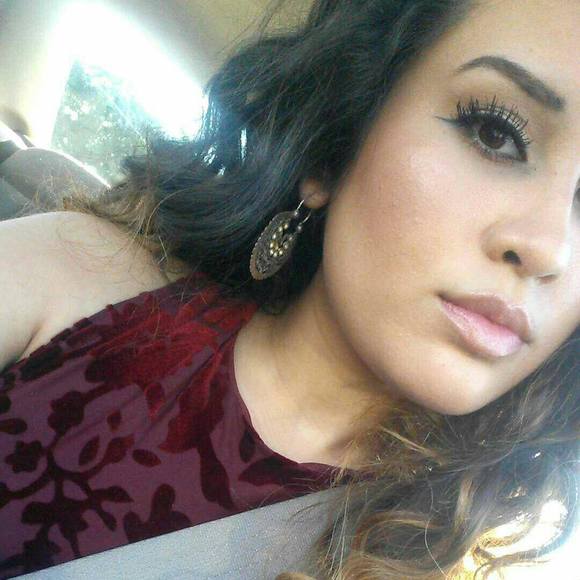 Meet your Posher, Mely - Picture 1 of 1