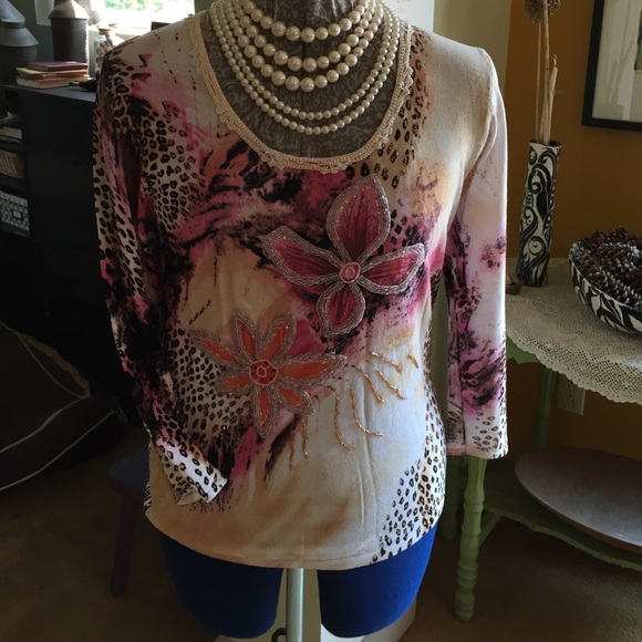 Printed knit top w/3/4 sleeves - Picture 2 of 4