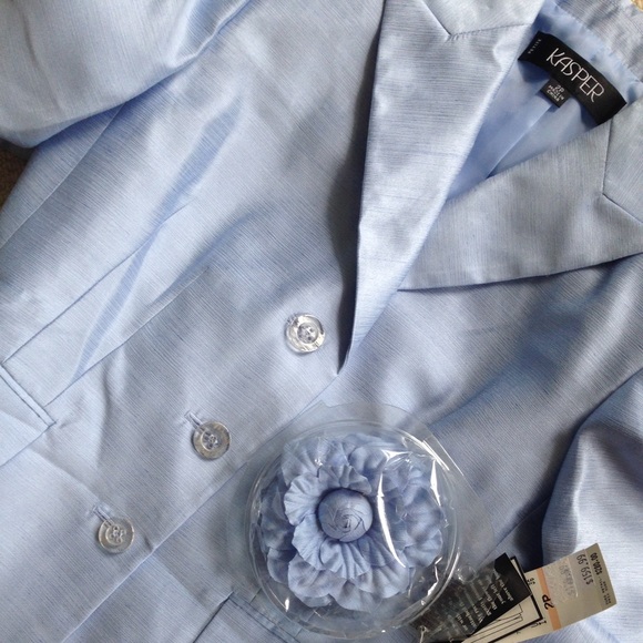 Light blue Kasper Skirt/Jacket. - Picture 4 of 4