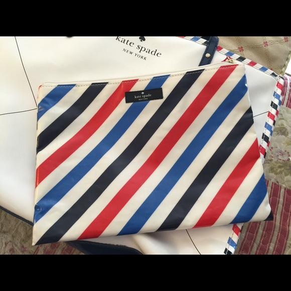 Kate Spade Par Avion Tote WITH Pouch!!! - Picture 3 of 4
