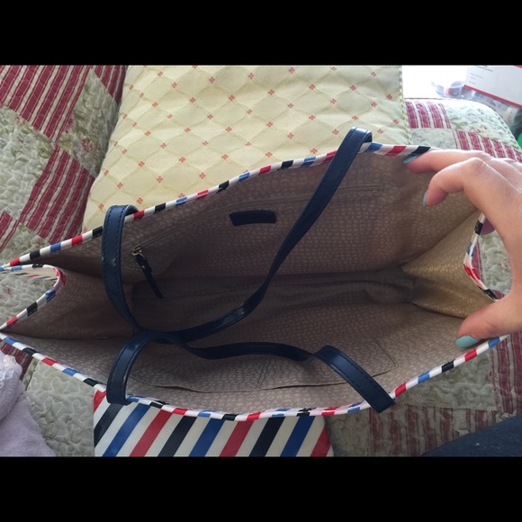 Kate Spade Par Avion Tote WITH Pouch!!! - Picture 4 of 4