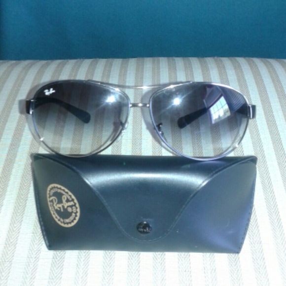 Ray-Ban sunglasses - Picture 2 of 4