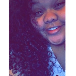 Meet your Posher, Kamira