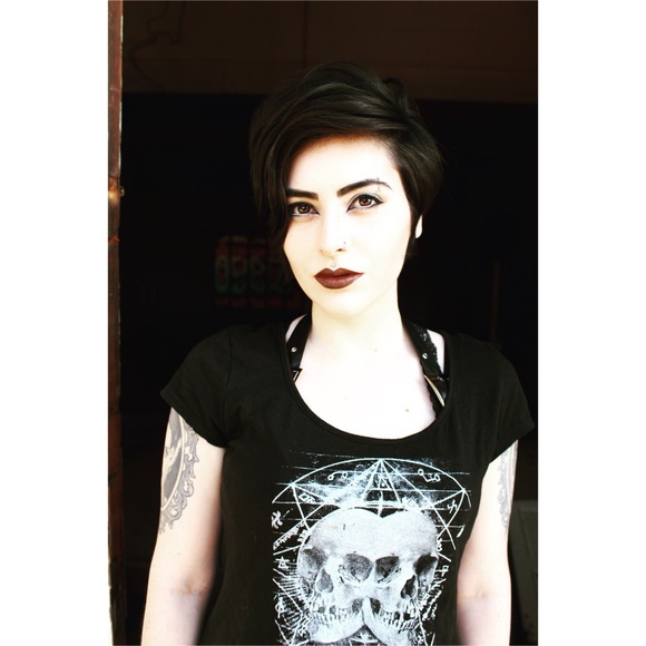 Meet the Posher, Mallory! - Picture 2 of 4