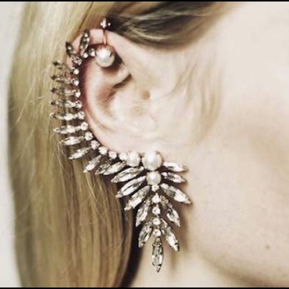 Drastically Cuffed Ear Cuff