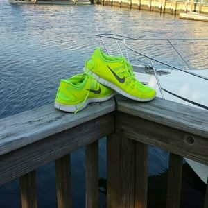 WMNS Neon Green Nike Free Sneakers