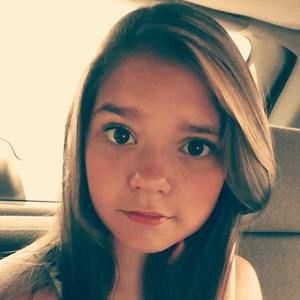 Meet your Posher, Mia