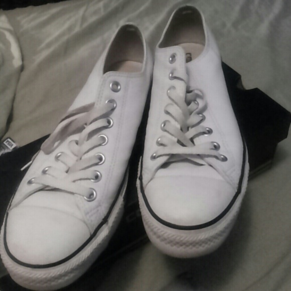 Converse white leather sneaks