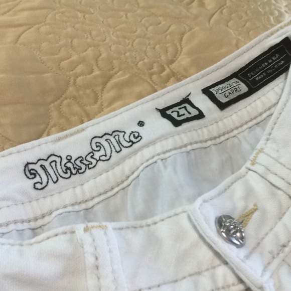 white miss me capris - Picture 3 of 3
