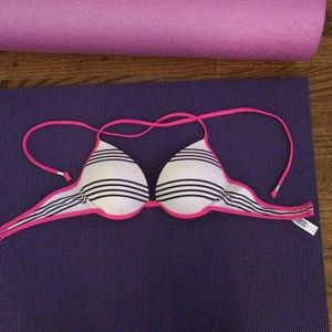 •PINK bikini top•