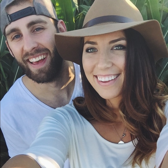 Meet your seller, Jacquie!! - Picture 3 of 4