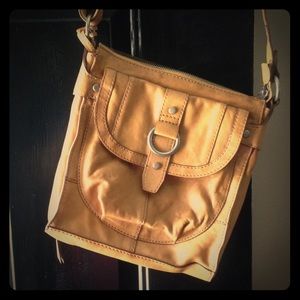 NWOT Fossil Mustard Cross Body Bag 100% leather!