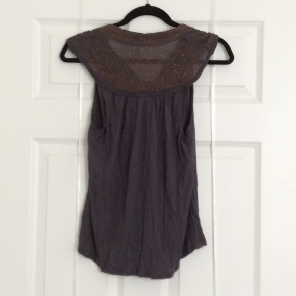 🎉HP🎉 NWT Anthropologie gray beaded flowy sleeveless top. Size XS. - Picture 3 of 4