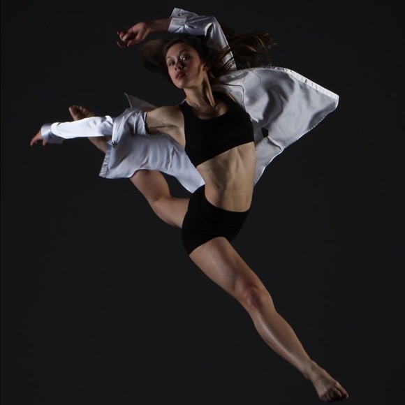 Meet Your Posher - Picture 2 of 3