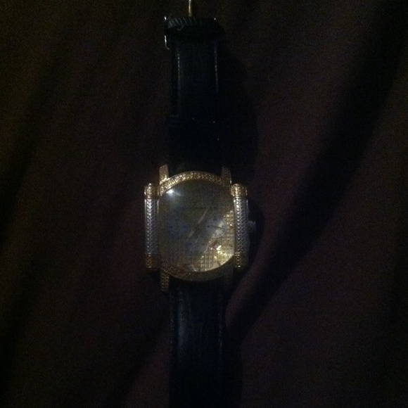 Watch - Picture 2 of 2