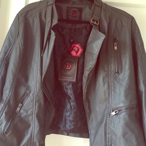 Dollhouse leather jacket leopard print lining 💁🏻