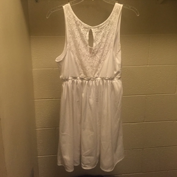 Arizona white sundress with Aztec pattern - Picture 2 of 2