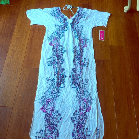 🚫 SOLD 💟 Lilly for Target Cover-up