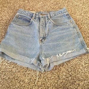 High Waisted Shorts👌