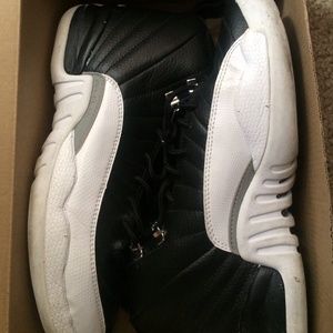 Air jordan playoff 12