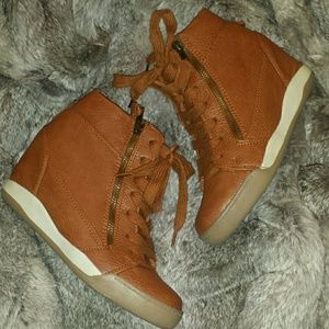Sneaker wedges