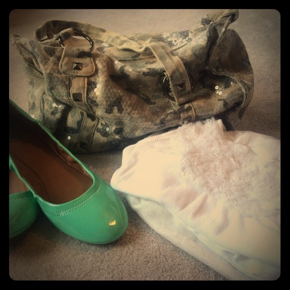 Camouflage sequined & studded purse