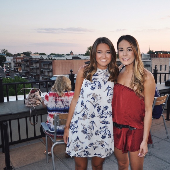 Meet your Posher, Caroline - Picture 1 of 1