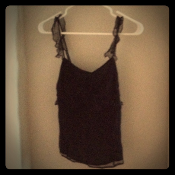 Sleeveless /black textured going out top