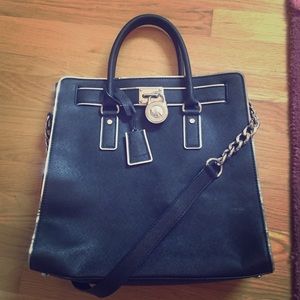 Michael Kors Large Hamilton!!! Black with Silver