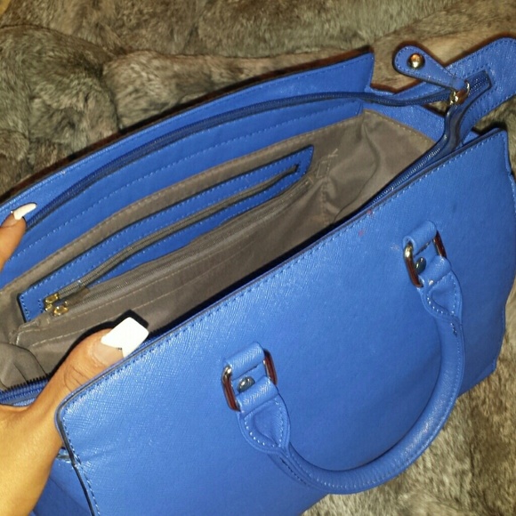 Purse - Picture 2 of 2