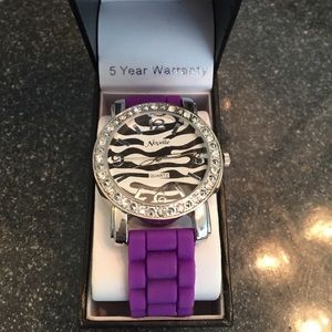 Adjustable strap zebra face watch