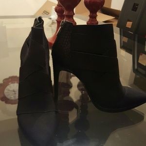 Jessica Simpson black Breena booties 7, 7.5 us